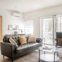 East Side 1BR Apt - Near Brady St and Fiserv with Balcony