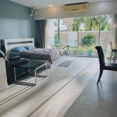 Beautiful apartment by the seaside, terrace, pool, free gym