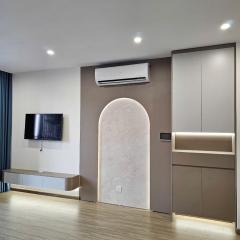 Luxhomes TC1 Canopy Smart City