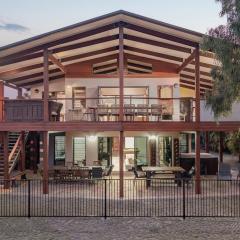 Seabreeze - 5 BR w Pool Table - Beachfront