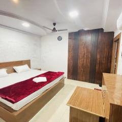 OYO The 3 Star Hotel