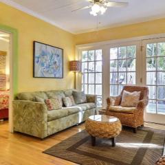 Key Lime Pie by AvantStay Ideal Location w Splash Pool Out Door Dining Month Long Stays Only