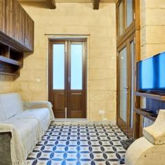 Birgu's central traditional apartment