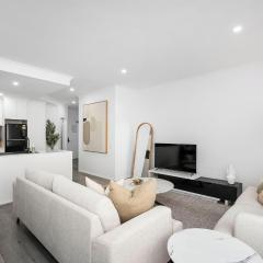 Modern City Escape Stylish 2br Apartment