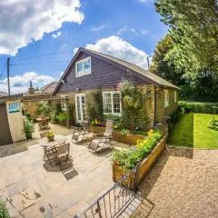 Swallows Nest - Covehurst Bay Cottage
