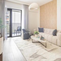 Immaculate 1BR with Pool Views in Creek Harbour
