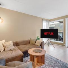 Arctic Luxe Horizon l Sea View l Balcony