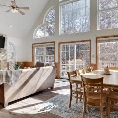 Sycamore Cove by AvantStay Hot Tub Game Rooms