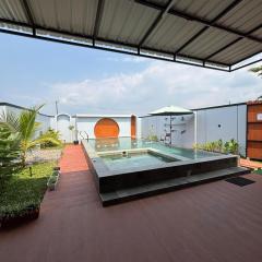 Lora House