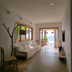 Villa Biển Vàng Beach Front