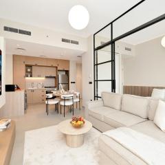 Elegant 2BR Apartment in Socio Tower - Dubai Hills