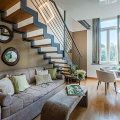 Verdi 1928, A Cozy Wallside Retreat