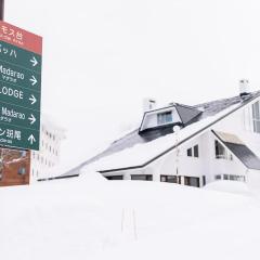Momo Lodge