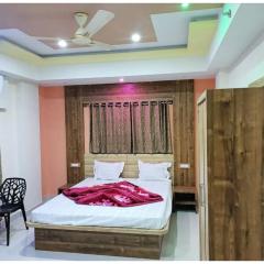 Near Sea Beach HOTEL GANGA ARTI !NN ! Digha, Prime Location Near Jagannath Temple- Fully Air conditioned Rooms ,Wifi -Lift and Restaurant, Parking Facilities - A Top Rated Hotel IN DIGHA