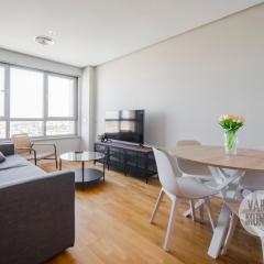 Sky Living para 4 con Parking en Sanchinarro