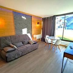 Appartement Rénové 2P avec Balcon Sud, Front de Neige, au Pied des Pistes - FR-1-292-64