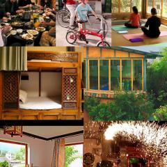 Dali Lily Pad Inn