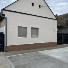 Prenociste-apartmani Laki S