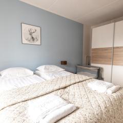 Bright & Comfy 79m2 2BR Apartment with Sauna and Balcony