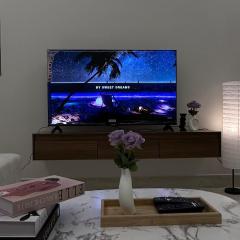Room and lounge with tower view