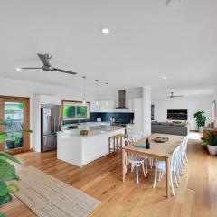Wattlebird - with fire pit and outdoor bath