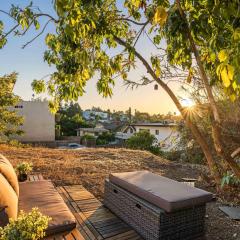 Echo Park Retreat Los Angeles Two Bedroom Apartment with Parking and Views