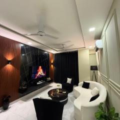 2BHK apartment with Pool, Gym, Cinema ,Zameen Opal