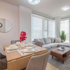Corner 2BR Old Port - Free Indoor Parking