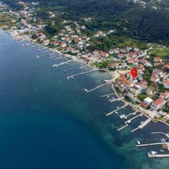 Apartments by the sea Supetarska Draga - Donja, Rab - 22365