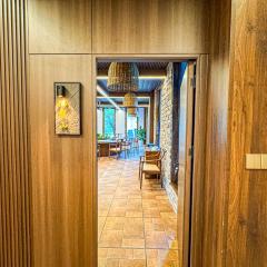 White Magpie Mountain Residence