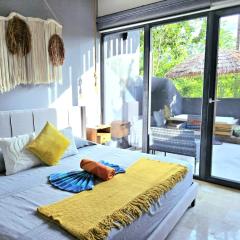 "Tropical Vibe" Private Jacuzzi, Free beach club & Rooftop Pools