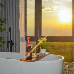 Core Soho Suite Bathtub Netflix near KLIA