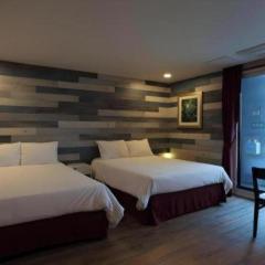 HOTEL52