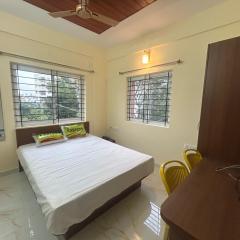 Hotel O R R Comforts Boarding and Lodging