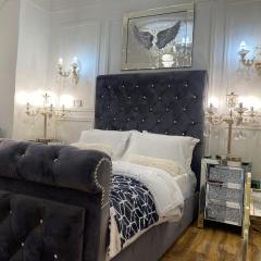 5 Start luxury rooms with presidential Comfort well equipped
