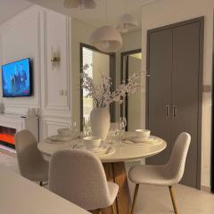 Beautiful 1BR Burj View from Infinity Pool