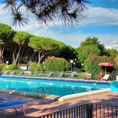 Sarzana- Mobilhome 5 persone Pool and Garden