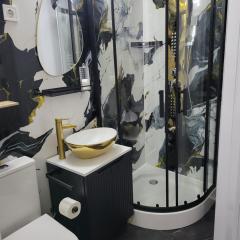Silver Apartman