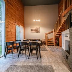 Aurelfox Chalet A by Aavalevi