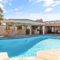 Spacious 5BR with Pool and Fire Pit - Sleeps 14