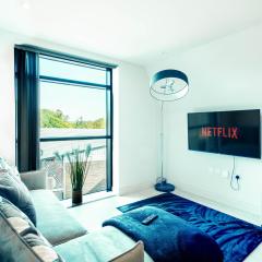 Sleek one-bedroom apartment next to Leeds Arena