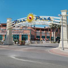 Algun Dia - Plush Family-Friendly Home - A Block from Beach