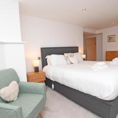 Overlooking The Harrogate Valley Gardens - Harrogate Self Catering