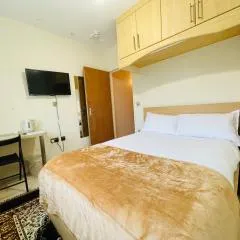 The Lakeside Redbridge