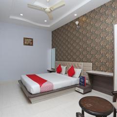 Collection O The Golden Village Nehru Park