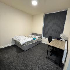 Barnsley Guesthouse Couple Room Ground Floor