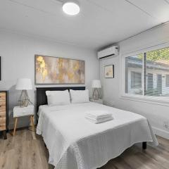 Chic City Retreat 93E