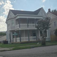 Cozy Condo Near Portsmouth Naval