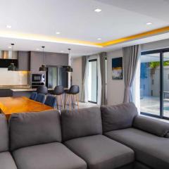 Serenity Grand Pool Villa Pattaya-5BR Private Pool