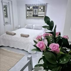 Klein Plaasjapie apartment- Hebron Guest Farm